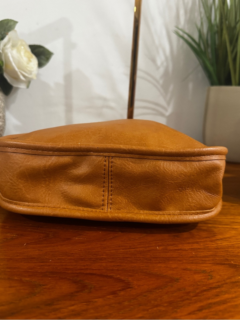 Stylish Tan Leather Crossbody Bag with Embroidered tow Strap - Picture 4 of 13
